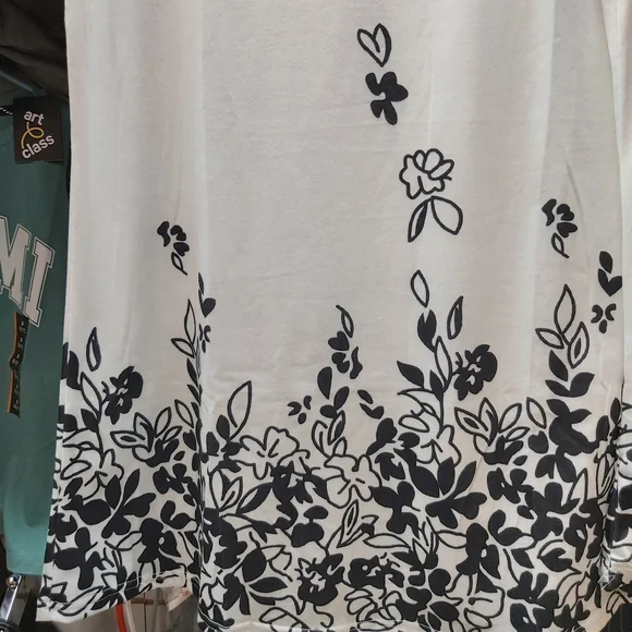 💢Sold💢Floral print white and black women's summer dress - Picture 9 of 10